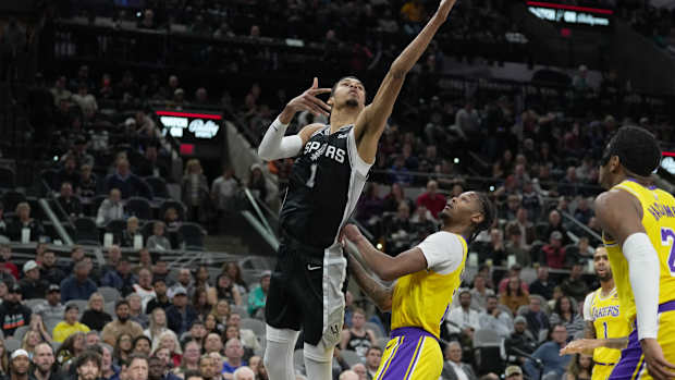 victor wembanyama cam reddish rui hachimura san antonio spurs